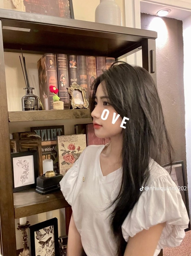 Chiếc trend khoe nhan sắc này dù mới xuất hiện nhưng đã hội tụ đông đảo các nam thần, mỹ nữ TikTok.