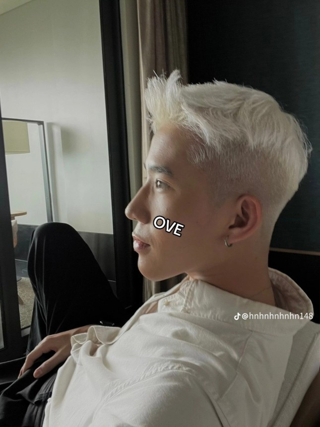 Những màn “flex” góc nghiêng để khoe chiếc mũi cao của nhiều người dùng thu về hàng nghìn lượt xem, hàng triệu lượt thả tim trên TikTok.