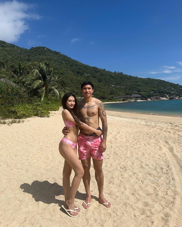 Từng nằm trong top 10 Hoa hậu Việt Nam nên body của vợ Văn Hậu "đỉnh" khỏi bàn, với chiều cao gần 1m7 cùng 3 vòng cân đối, Doãn Hải My liên tục ghi điểm trong các màn đọ sắc.