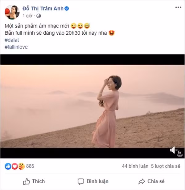 Khi tin đồn có bạn trai mới chưa nguội, Trâm Anh ra MV mới được chính cô nàng đăng tải trên trang cá nhân cùng hình ảnh "nhá hàng" lại khiến dân mạng sôi sục.