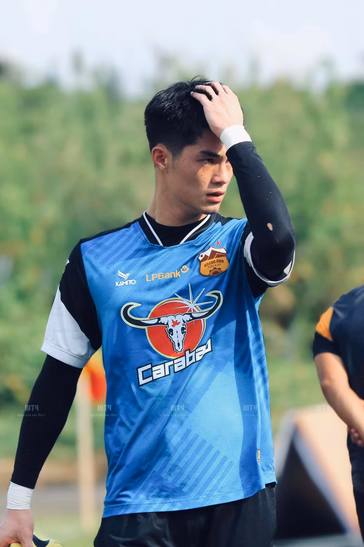 Trần Trung Kiên là thủ môn trẻ nhất ở vị trí thủ môn của đội tuyển Việt Nam. Chàng trai đến từ Hưng Yên hữu ngoại hình điển trai cùng vóc dáng lý tưởng