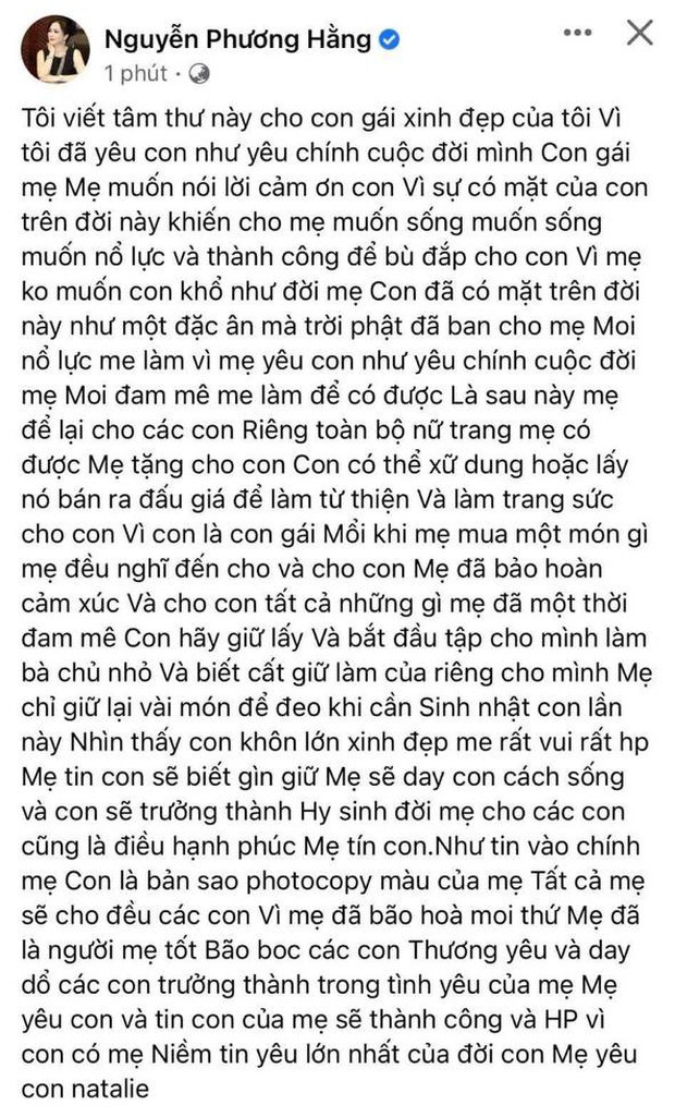 Không để netizen tò mò lâu, mới đây bà Phương Hằng đã cho lên sóng tâm thư 136 chữ không một dấu chấm câu để hé lộ ai là người sẽ thừa kế BST kim cương của mình.