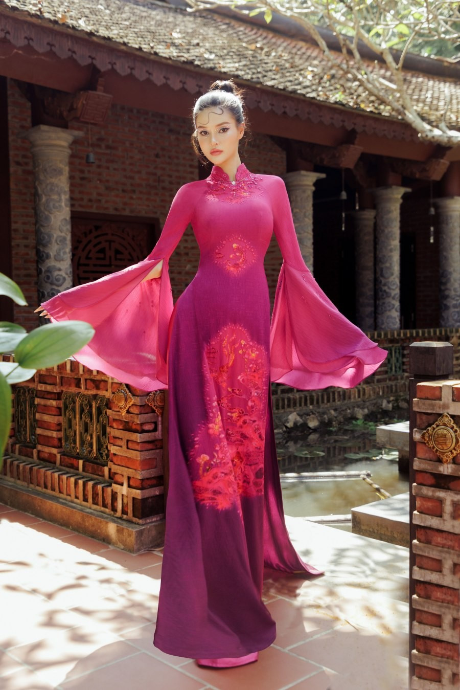 Với vóc dáng mảnh mai, thon gọn, Hương Giang từng nhiều lần gặp phải tình huống éo le khi không mặc vừa bất kỳ kích cỡ quần áo nào của các nhà thiết kế.