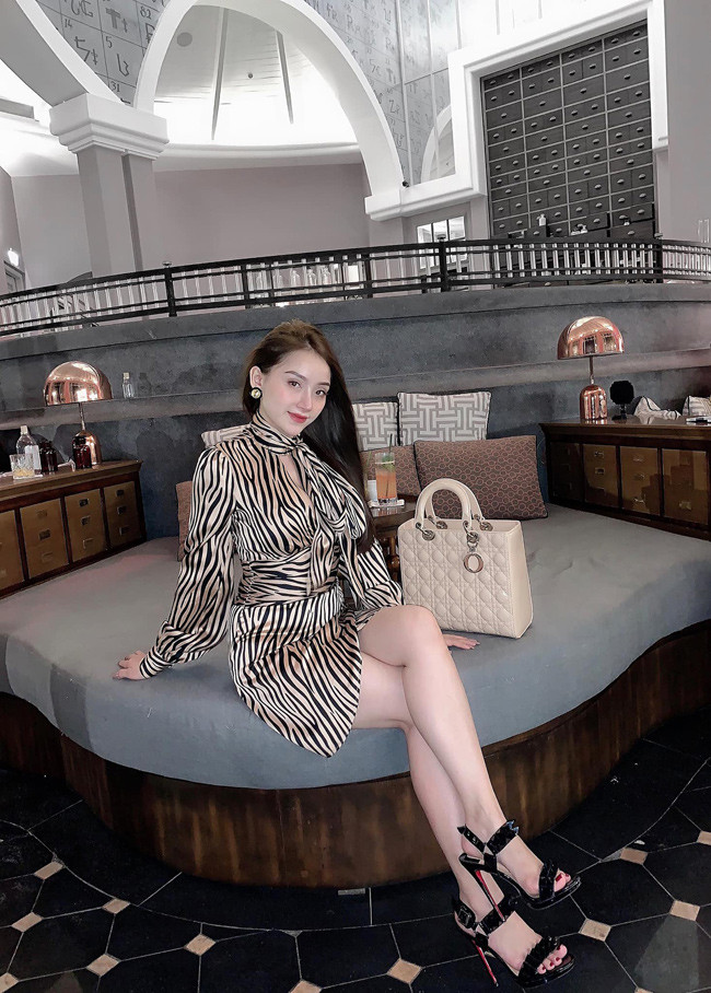 Nổi tiếng trên mạng xã hội nhưng Bảo Trân khá kín tiếng về cuộc sống cá nhân. Cô nàng chỉ chia sẻ về công việc chứ không nói nhiều về bản thân mình.