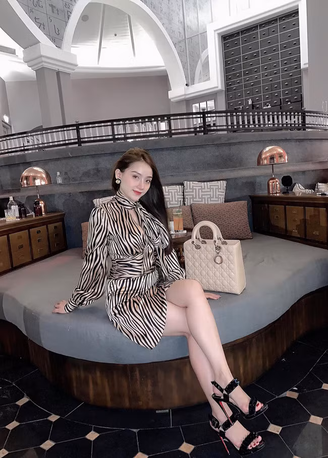 Nổi tiếng trên mạng xã hội nhưng Bảo Trân khá kín tiếng về cuộc sống cá nhân. Cô nàng chỉ chia sẻ về công việc chứ không nói nhiều về bản thân mình.