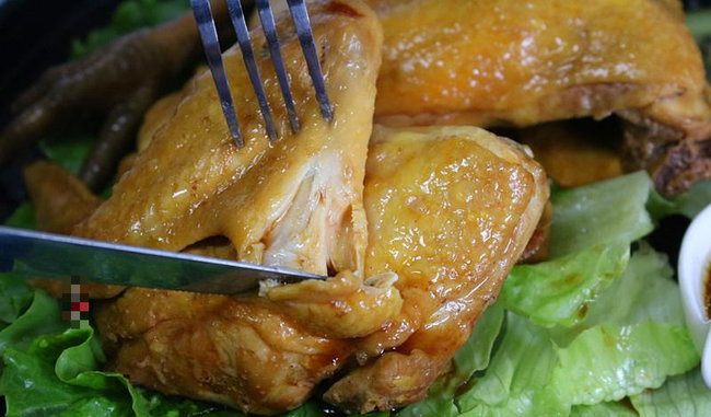 Luoc ga trong noi com dien, khong can nuoc, thit van thom ngon