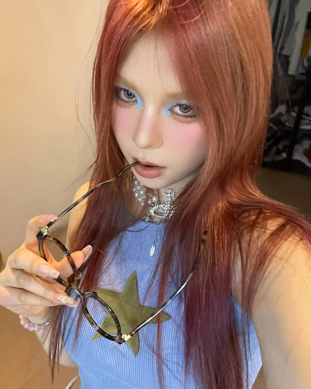 Dù từng sở hữu tất cả, thế nhưng cũng chính những hào quang đó đã khiến nữ streamer “mờ mắt”, bỏ quên hiện thực và dẫn tới kết cục đáng tiếc.