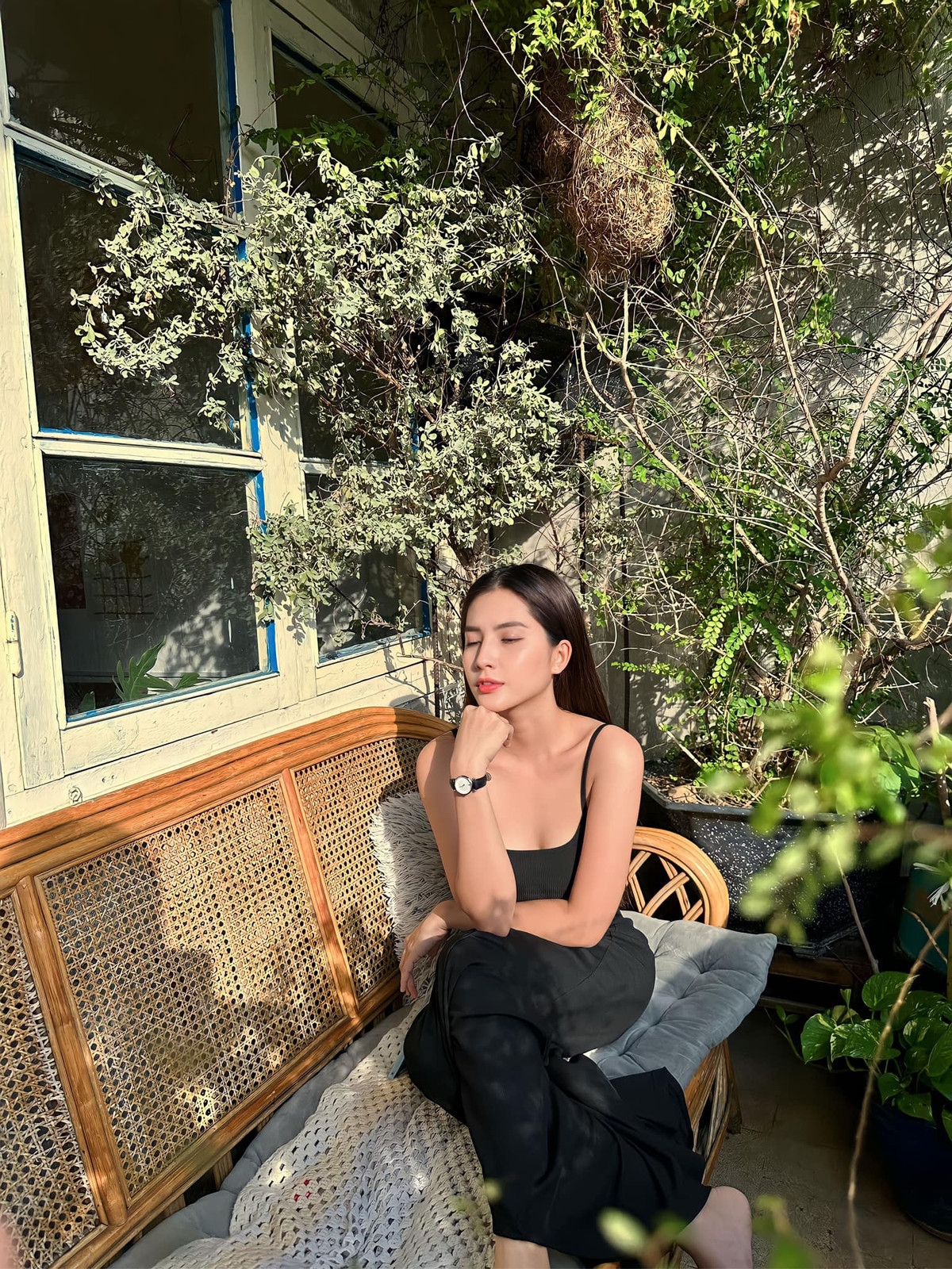 Thiên An có sự thay đổi hình ảnh, phong cách bản thân rõ rệt, từ ngọt ngào trong trẻo trở nên quyến rũ, mặn mà hơn.