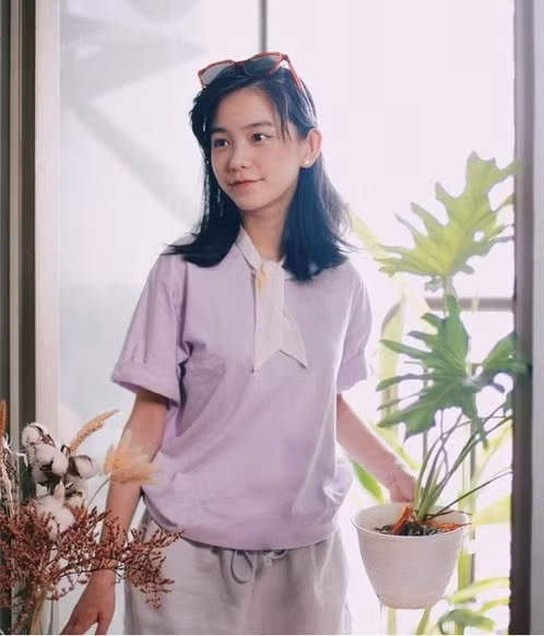 Nhờ có ngoại hình xinh xắn mà Ann còn liên tục được mời làm mẫu ảnh, thực hiện nhiều bộ ảnh với phong cách đa dạng.