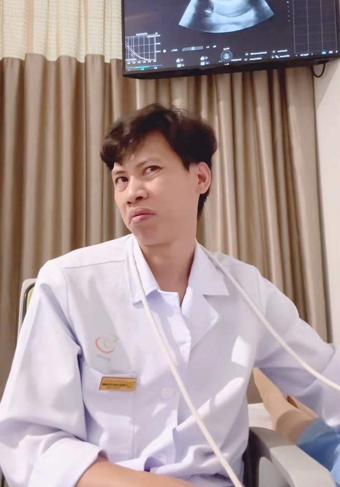 Anh Hoàng Văn Khanh Anh là bác sĩ sản khoa được nhiều sản phụ tin tưởng nhờ sự tận tâm và chuyên môn vững vàng.