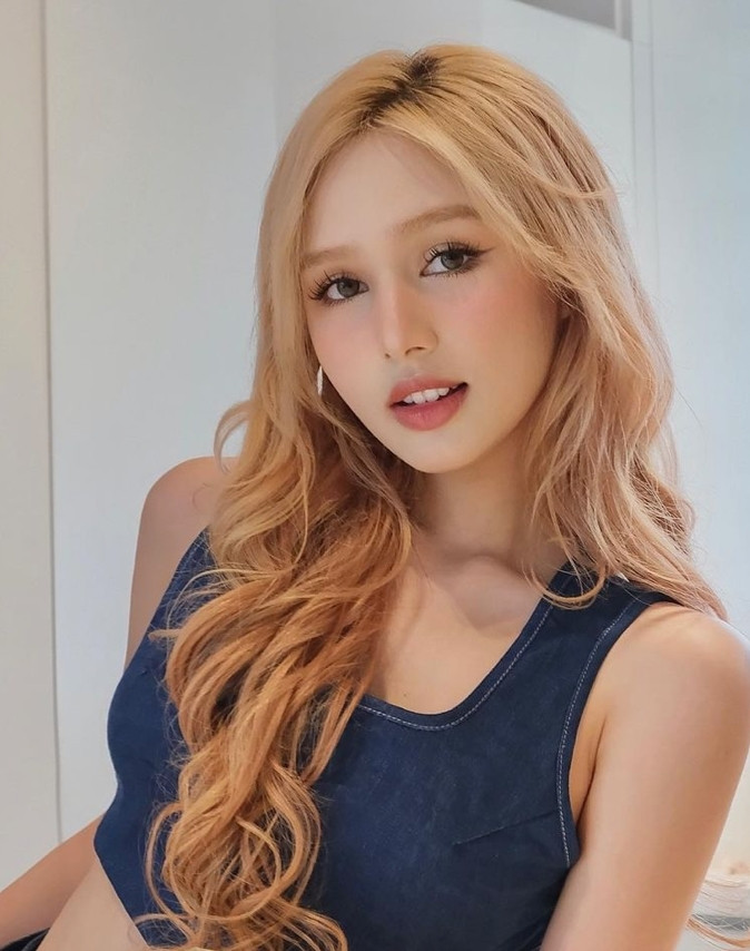 Từ những thông số trên, fan lo ngại hot girl 10x không đảm bảo sức khỏe khi hoạt động nghệ thuật.