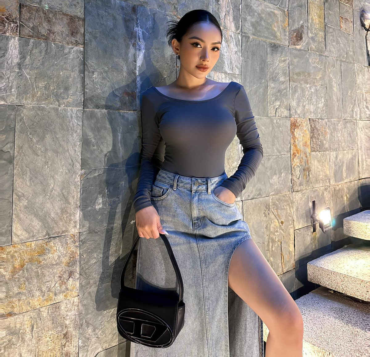 Cầu thủ Vũ Văn Thanh và người đẹp hơn tuổi có 5 năm bên nhau trước khi chia tay vào năm 2021.