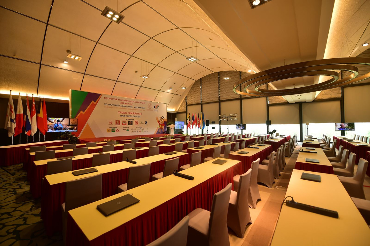 Trung tâm báo chí SEA Games 31 hiện đã hoàn thiện toàn bộ cơ sở vật chất để các phóng viên làm việc.