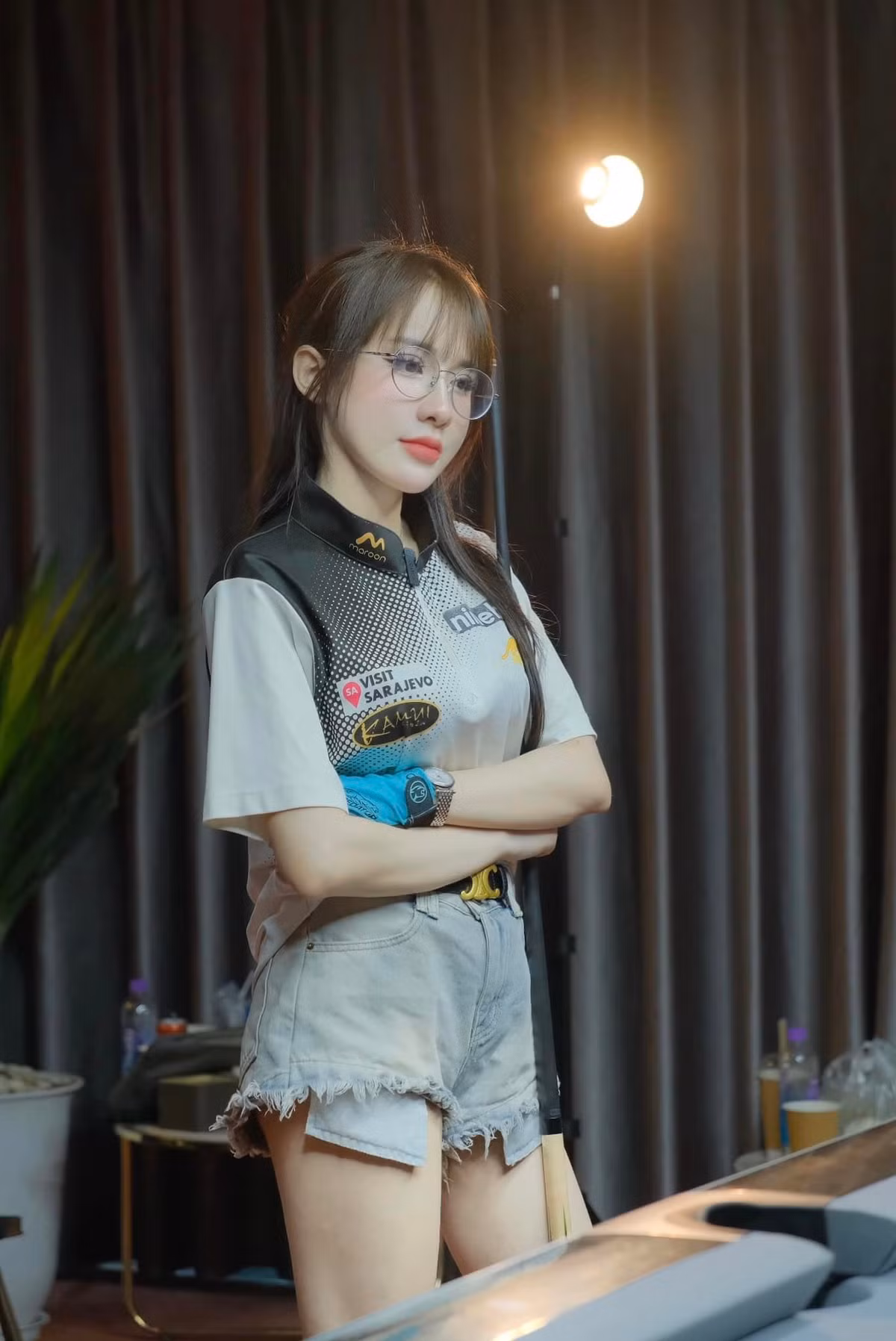 Chơi billiard được 2 năm, Tuyết Anh đã đã có nhiều thành tích đáng nể khi đạt 2 giải nhì đơn nữ mở rộng tại Hà Nội, cùng với đó là giải nhì khi thi đấu đôi.