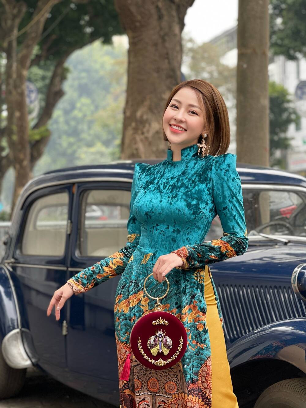 Dù ít xuất hiện trước công chúng hơn sau màn lộ clip nóng vào năm 2019, hot girl Trâm Anh vẫn là cái tên nhận được nhiều sự quan tâm từ cộng đồng mạng.