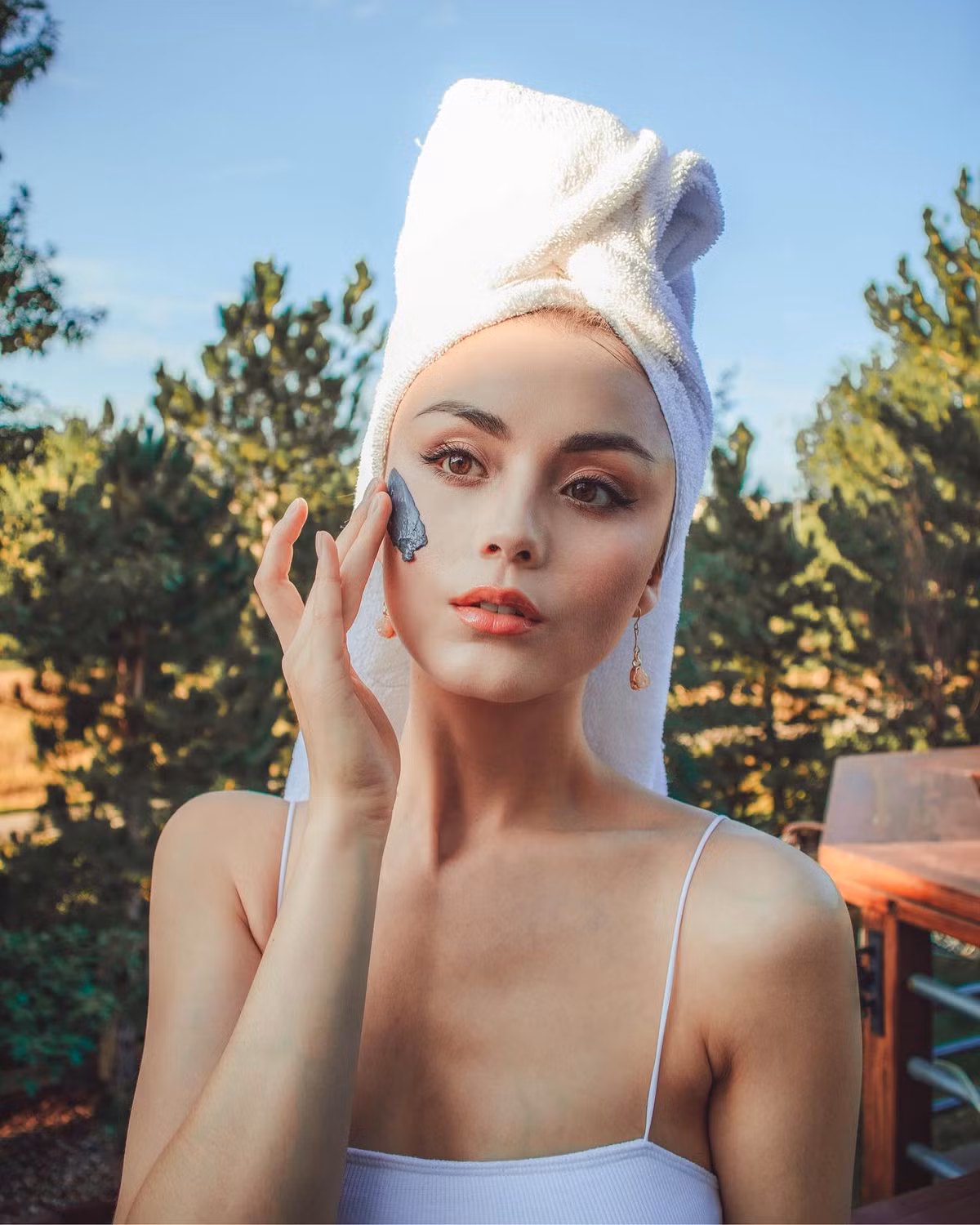 Hầu hết đều khen ngợi sắc vóc của Samantha Staynings ngày càng đẹp mặn mà, sắc sảo.