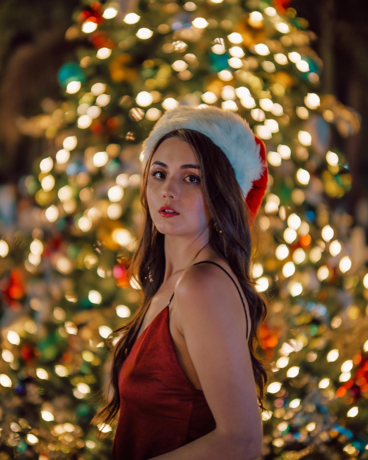 Lướt sóng, bơi lội và chạy bộ là những hoạt động ngoài trời được Samantha Staynings thực hiện khi có thời gian rảnh rỗi. Các hoạt động này vừa giúp người đẹp đốt cháy calo, hỗ trợ giảm cân vừa giúp sức khỏe tinh thần được tốt hơn.