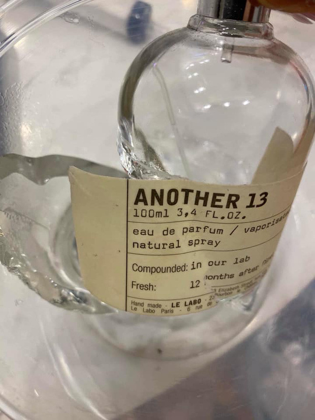 Ngay lập tức, bức ảnh đã hấp dẫn được rất nhiều "khổ chủ" khác vào chia sẻ nỗi đau cùng một loạt những "bức ảnh phát ra tiếng khóc made by bản thân".