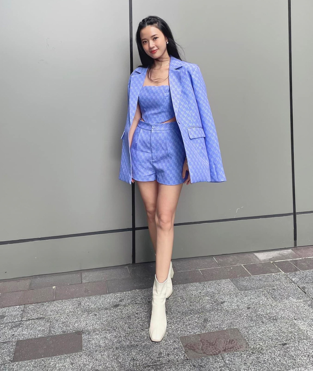 Midu là người đẹp nổi bật trong làng giải trí Việt với gương mặt trong trẻo và đôi mắt long lanh có hồn.