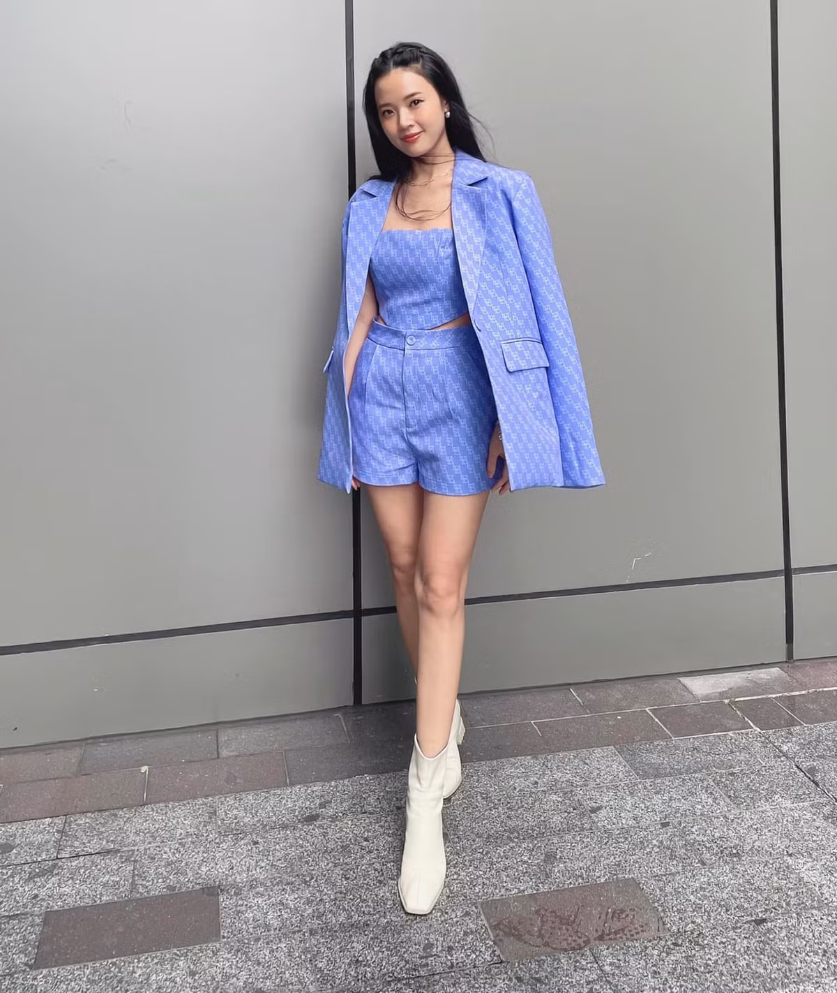 Midu là người đẹp nổi bật trong làng giải trí Việt với gương mặt trong trẻo và đôi mắt long lanh có hồn.