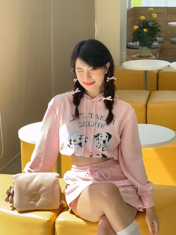 Thụy Hân nổi rần rần năm 2019 khi được báo Trung Quốc ca ngợi hết lời về nhan sắc.