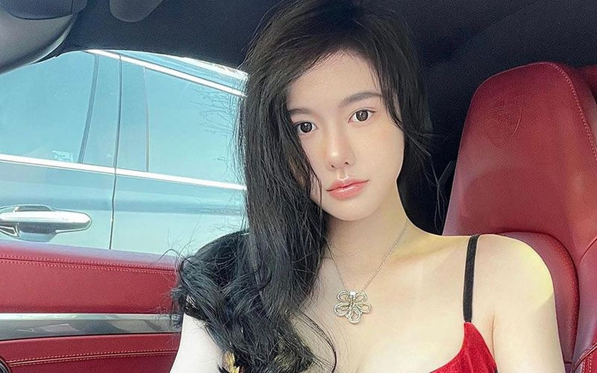 Yao Donny là hot girl đình đám mạng xã hội khi sở hữu vẻ đẹp yêu kiều như một nàng tiểu thư ngoài đời thực.