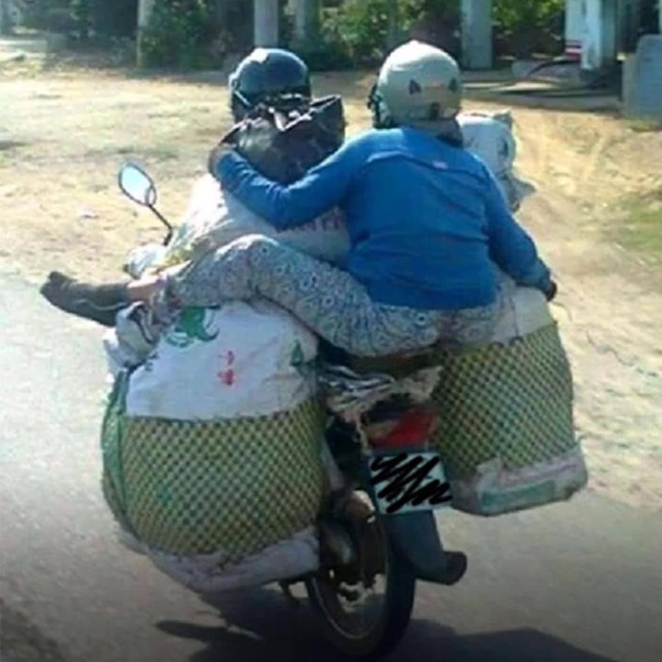 Việc trở hàng cồng kềnh từng là sự nhức nhối mỗi khi ra đường của không ít người.