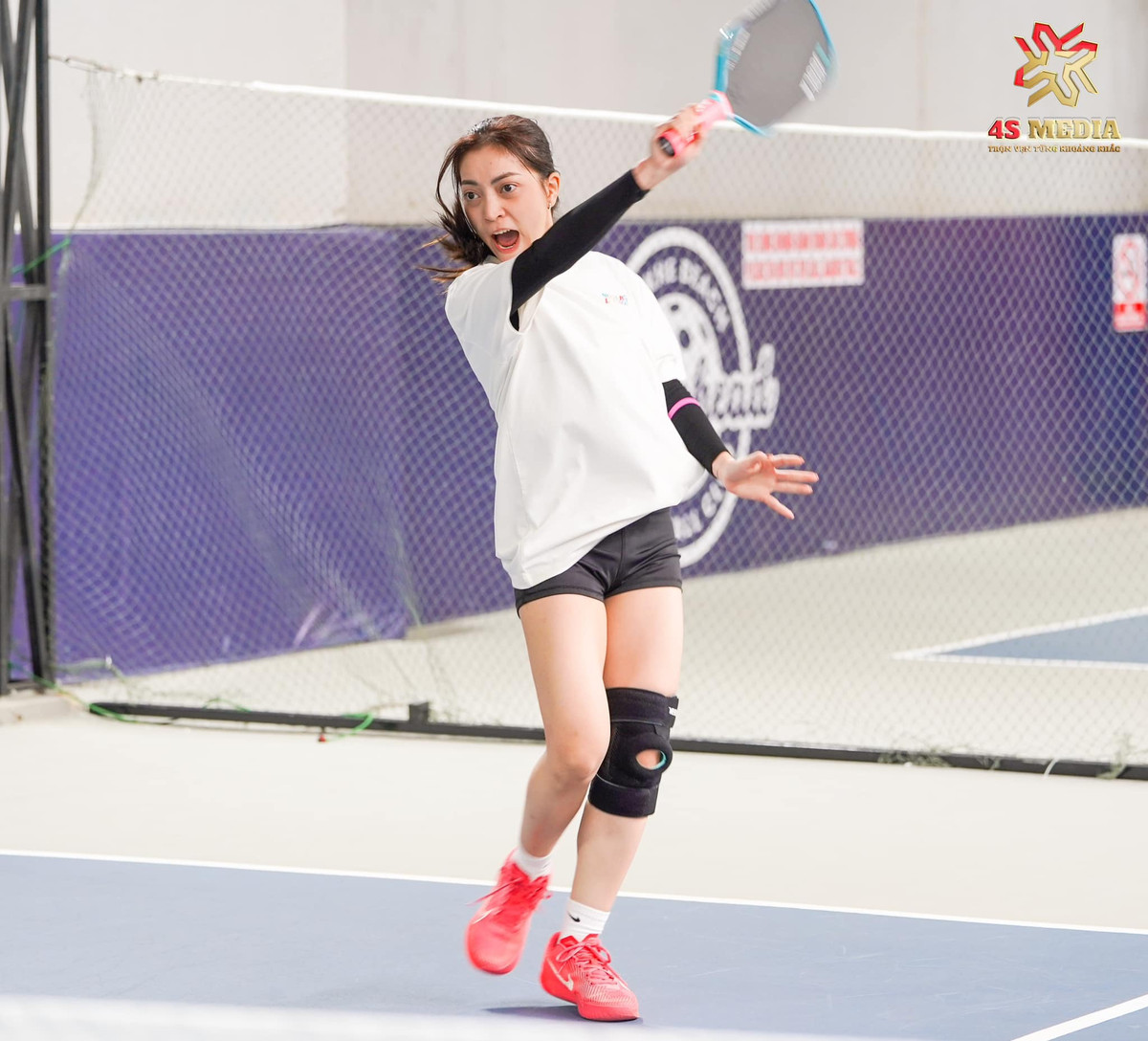 Hiện tại, Nhật Lê vẫn hết mình với niềm yêu thích thể thao, đặc biệt là môn hot trend - pickleball.