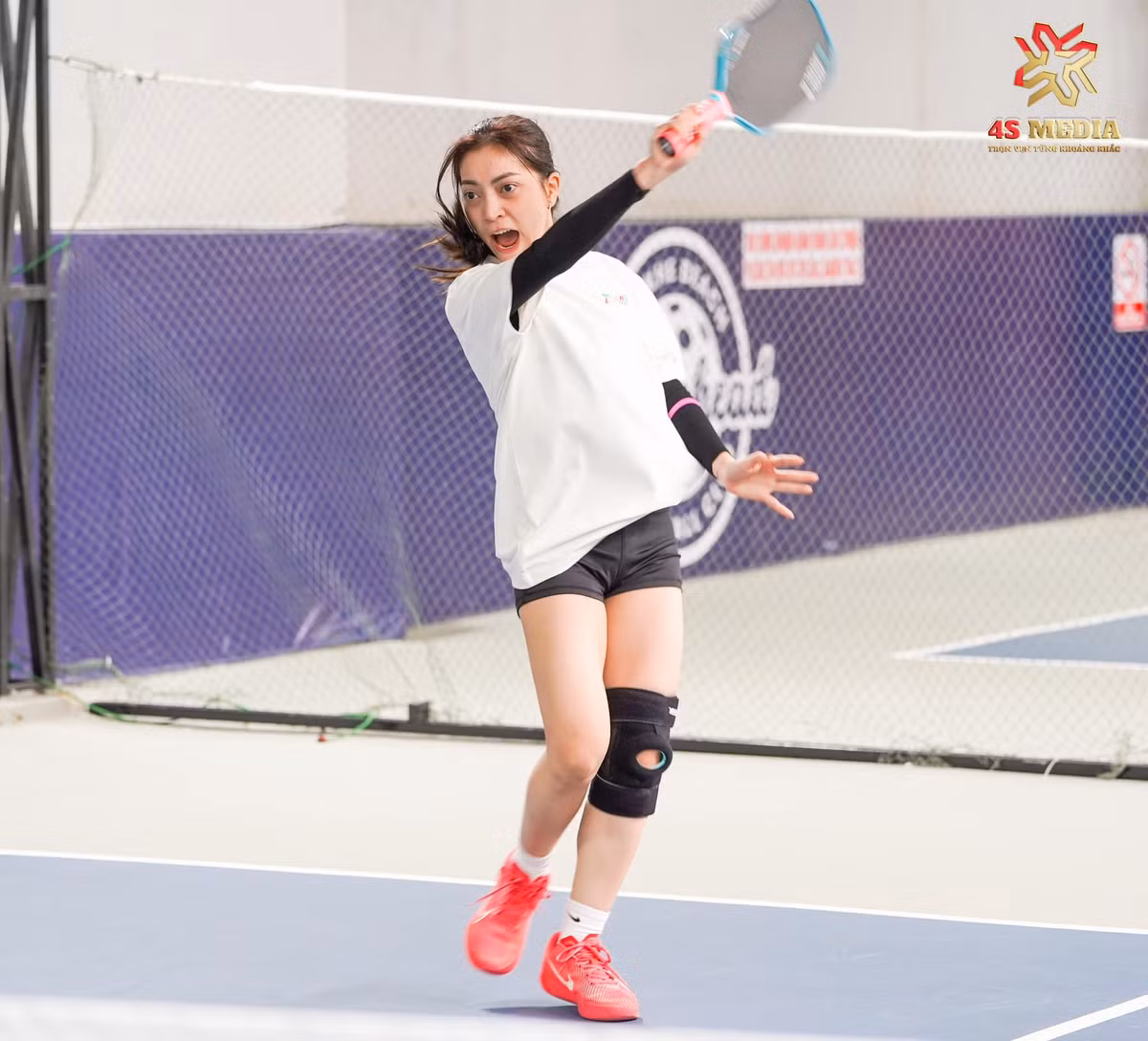 Hiện tại, Nhật Lê vẫn hết mình với niềm yêu thích thể thao, đặc biệt là môn hot trend - pickleball.