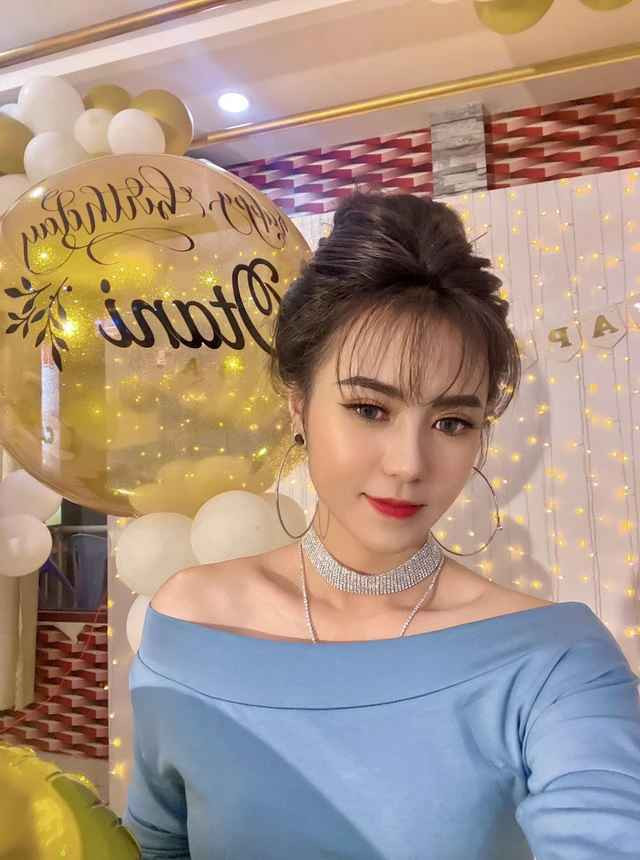 "Không chỉ đi học, đi làm giấy tờ mà mỗi lần đi khám, tới bệnh viện cũng khổ sở. Nhiều khi mình đang đau bụng hay bị bệnh gì, mấy bác sĩ, y tá cũng thắc mắc cái tên nên hỏi suốt", Otani kể.