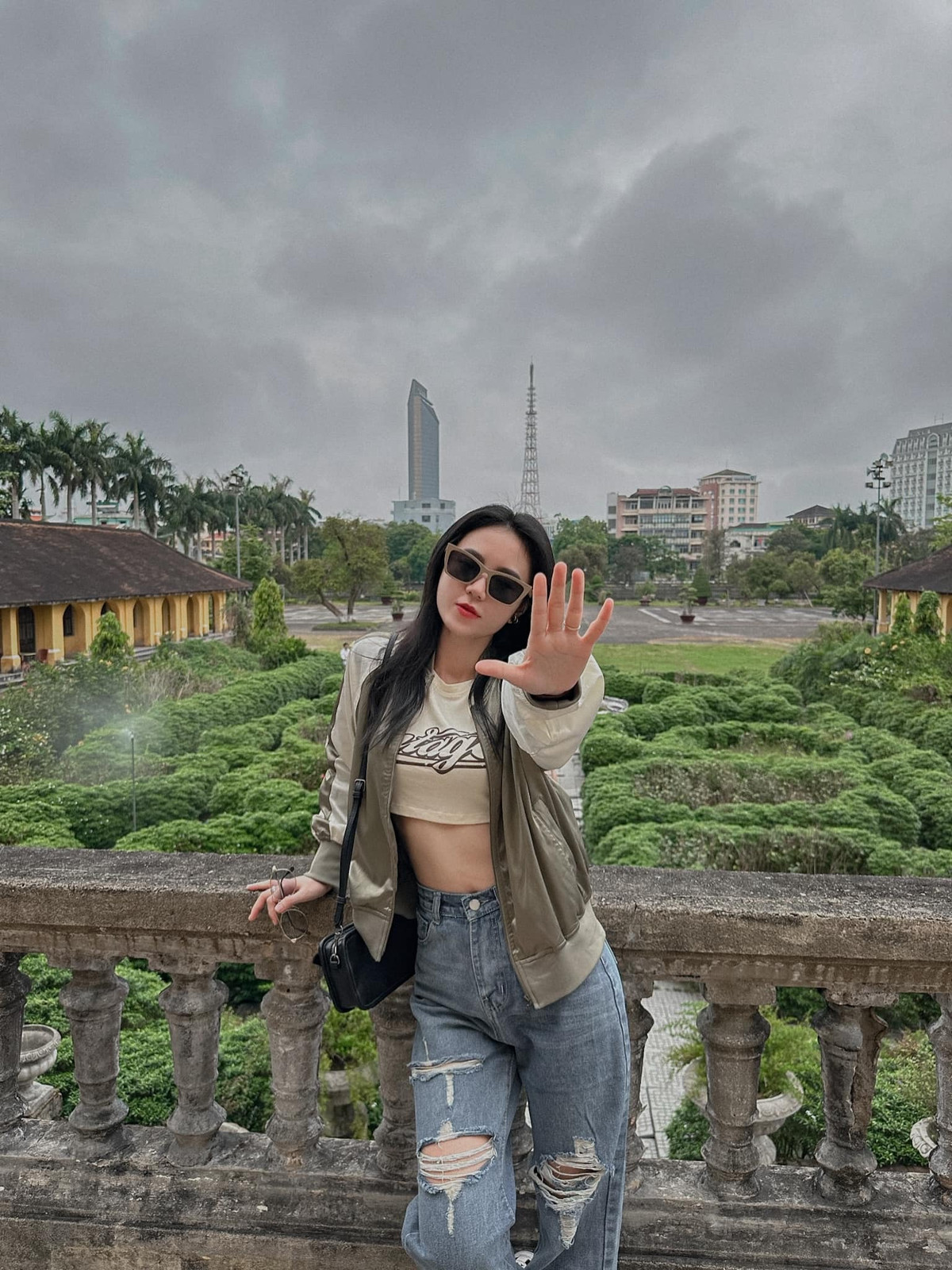 "Mình chưa bao giờ bị bạn bè "phân biệt, đối xử" do mang tên Good Otani cả! Ngược lại các bạn thích chơi cùng mình, một phần do tính cách một phần vì tên lạ. Mình tự hào và hãnh diện vì điều đó lắm", cô gái Đồng Nai chia sẻ.