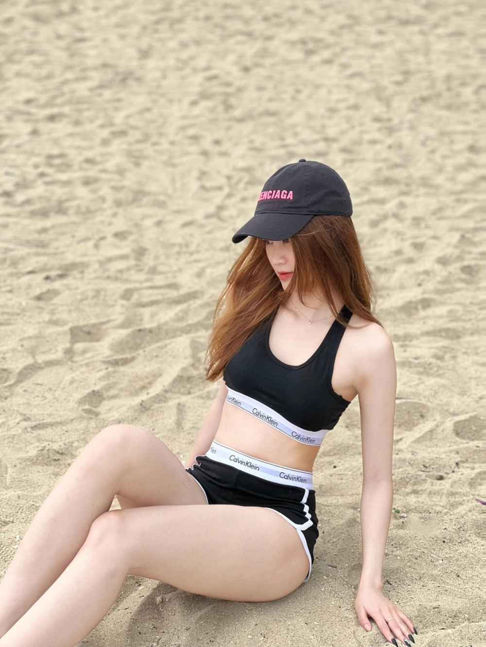 Gia đình Hương có 3 anh chị em, trong đó Hương là con gái thứ 2. Bố mẹ cô kinh doanh tự do, lại yêu thích thể thao nên rất ủng hộ con gái.