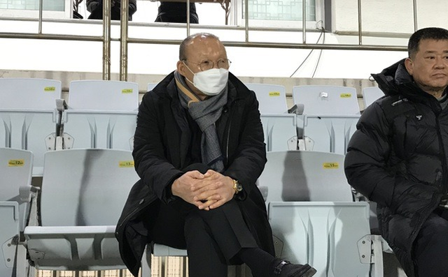 HLV Park Hang-seo bi cach ly vi SARS-CoV-2, VFF chinh thuc len tieng