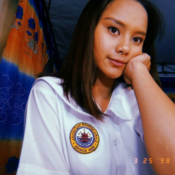 Theo tìm hiểu, Rita Gaviola xuất thân từ một gia đình có hoàn cảnh khó khăn thuộc bộ tộc Badjao. Nguồn thu nhập chính của gia đình là từ nghề đánh bắt cá của bố mẹ.