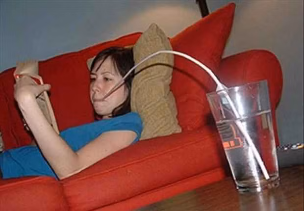 Một khi đã nằm thì đừng hòng ai kéo em dậy được, dù là cơn khát nước