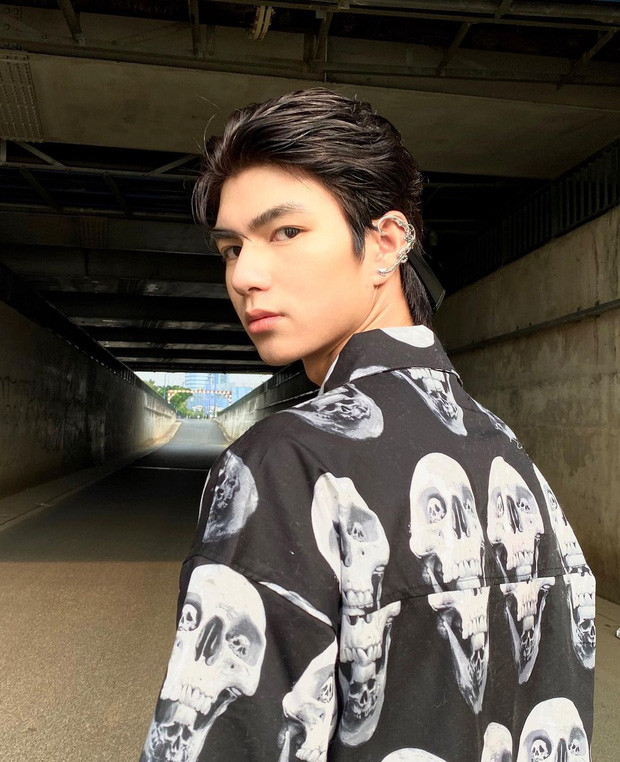 Có một tin vui cho các cô gái là Tuấn Anh vẫn đang độc thân, không quan trọng vẻ bề ngoài. Tuy nhiên, anh bạn hot boy 2K cũng thẳng thắn cho biết chưa dám nghĩ đến chuyện yêu đương dù nhiều lúc cũng cảm thấy vô cùng cô đơn.