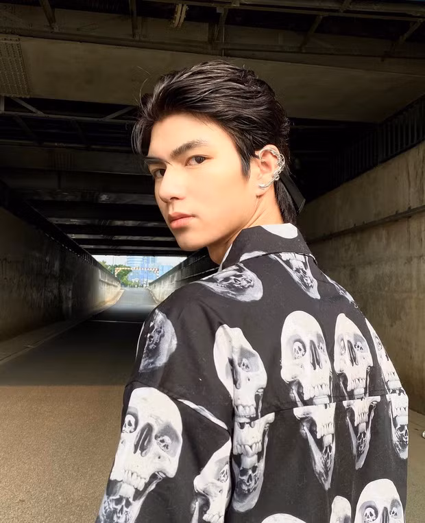 Có một tin vui cho các cô gái là Tuấn Anh vẫn đang độc thân, không quan trọng vẻ bề ngoài. Tuy nhiên, anh bạn hot boy 2K cũng thẳng thắn cho biết chưa dám nghĩ đến chuyện yêu đương dù nhiều lúc cũng cảm thấy vô cùng cô đơn.