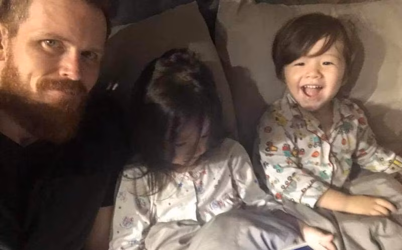 Không chỉ giải thích, Elly Trần còn cho biết sẽ làm cho ra chuyện bằng lời nhắn nhủ đầy đanh thép: "Xem ra chuyến này chồng em phải chứng minh cho lời vu cáo mệt mỏi rồi".