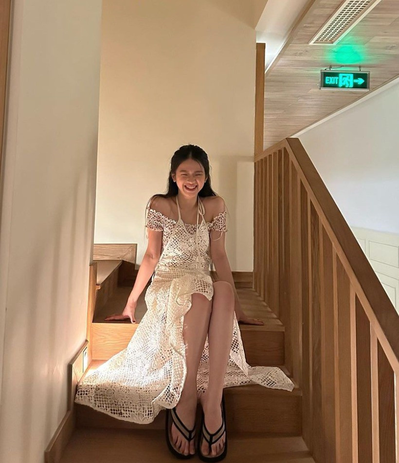 Bên cạnh khả năng trình diễn lôi cuối, phải công nhận ngoại hình đẹp như búp bê của Linh Ka cũng là điều khiến cô nhận được nhiều quan tâm nơi khán giả.