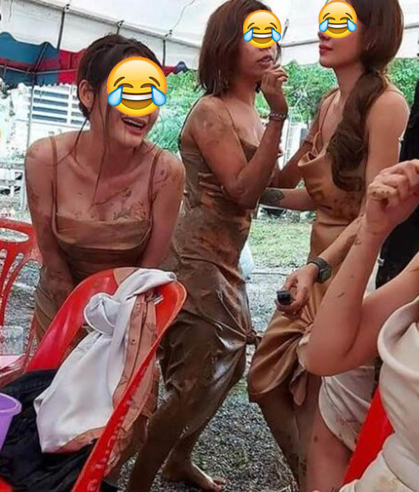 Trong ngày cưới của mình, nhiều cô dâu vì muốn có những kỉ niệm đáng nhớ nên đã không ngại "quẩy tới bến" hoặc làm trò vui gây sự chú ý.