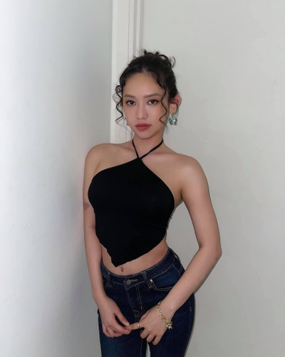 Thời gian qua, Thúy Vi nhiều lần nâng cấp ngoại hình, trong đó có vòng một.