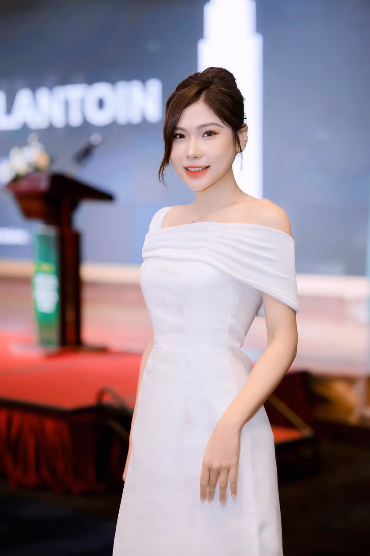 Khánh An từng gây ấn tượng với công việc lồng tiếng cho phim hoạt hình trước khi được biệt đến với vai trò MC Esports.