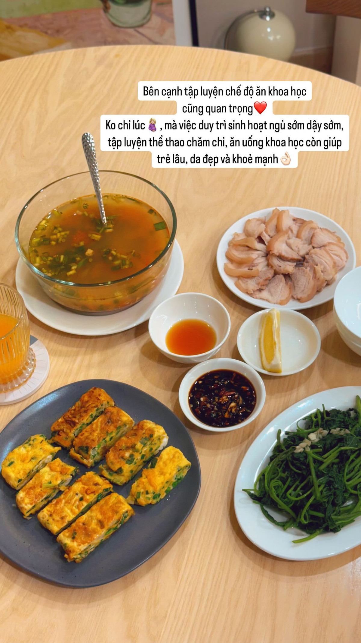 Ai cũng khen thực đơn cơm nhà của nữ MC đa dạng, món nào cũng ngon dù khá đơn giản, dễ làm.