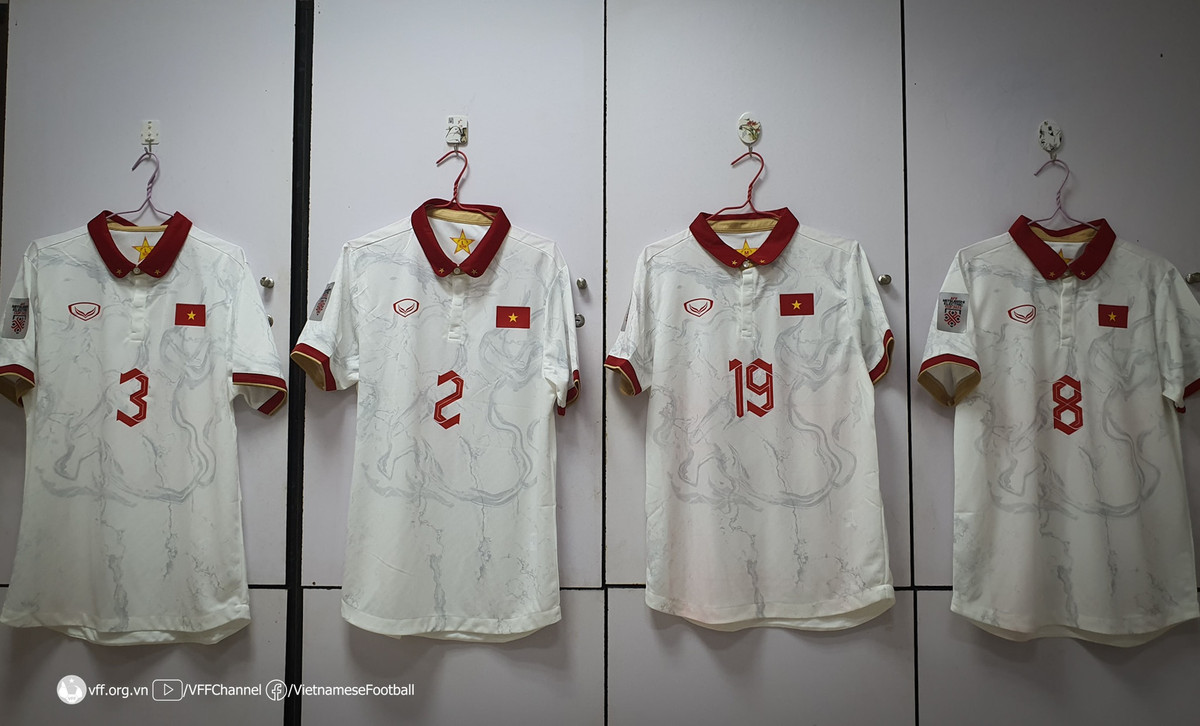 Lao 0-6 Viet Nam: “Chien binh Sao Vang” thi uy tai AFF CUP 2022-Hinh-15