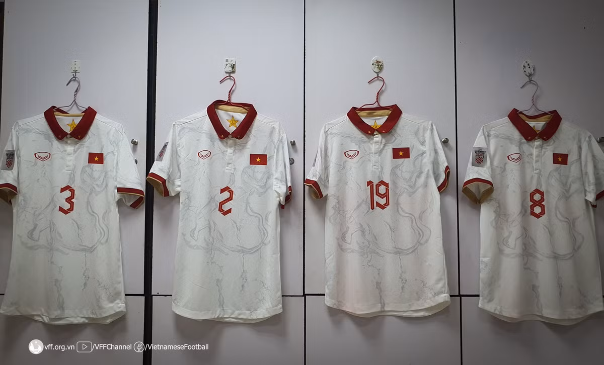 Lao 0-6 Viet Nam: “Chien binh Sao Vang” thi uy tai AFF CUP 2022-Hinh-15