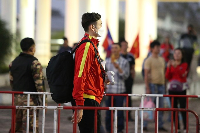 Lao 0-6 Viet Nam: “Chien binh Sao Vang” thi uy tai AFF CUP 2022-Hinh-17