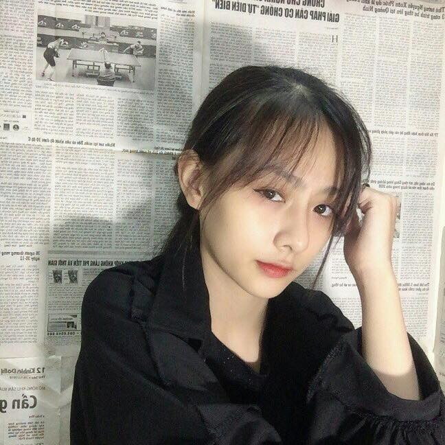 Dân mạng thi nhau like, share, comment rầm rộ, hầu hết mọi người đều xuýt xoa khen ngợi nhan sắc trong veo của hot girl Việt - Phan Hà Anh.