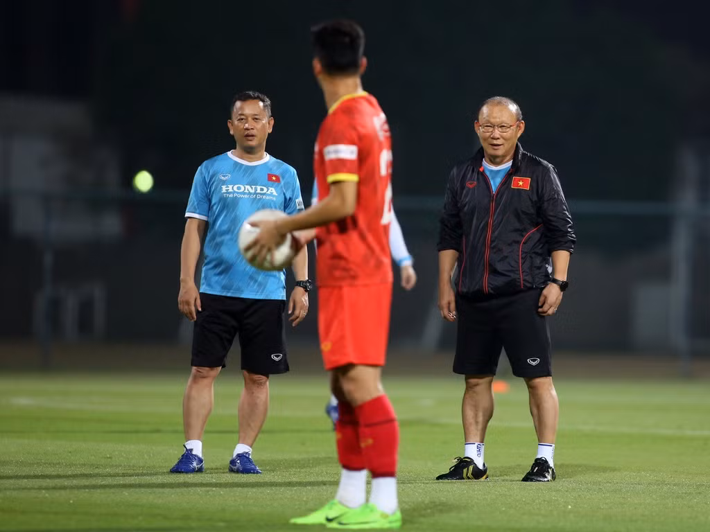 Gap A Rap Xe-ut, co hoi vang de doi tuyen Viet Nam cach mang