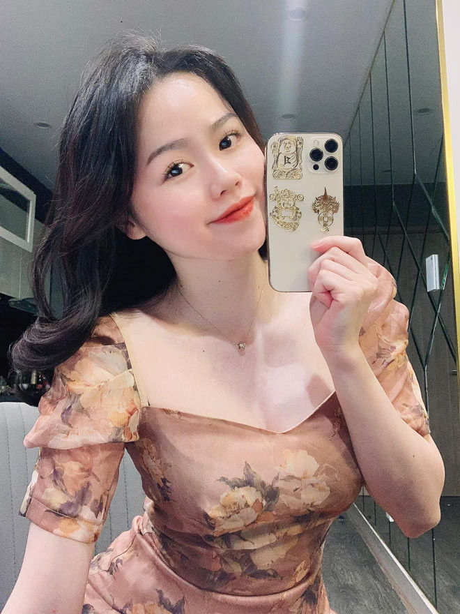 Cụ thể, kênh thể thao trên đã khẳng định: "Huỳnh Anh là gương mặt thể thao độc quyền của chúng tôi với vai trò dẫn chương trình, biên tập viên trên các chương trình thuộc hệ sinh thái On Sports. Trong thời gian tới, Huỳnh Anh sẽ cùng đội ngũ biên tập của chúng tôi nỗ lực làm việc để nâng cao chất lượng các chương trình để phục vụ quý khán giả".