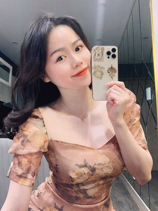 Cụ thể, kênh thể thao trên đã khẳng định: "Huỳnh Anh là gương mặt thể thao độc quyền của chúng tôi với vai trò dẫn chương trình, biên tập viên trên các chương trình thuộc hệ sinh thái On Sports. Trong thời gian tới, Huỳnh Anh sẽ cùng đội ngũ biên tập của chúng tôi nỗ lực làm việc để nâng cao chất lượng các chương trình để phục vụ quý khán giả".